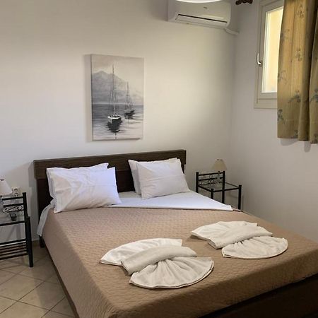 Little Yard Studios & Apartments #5 Budget Studio Naxos City Екстер'єр фото