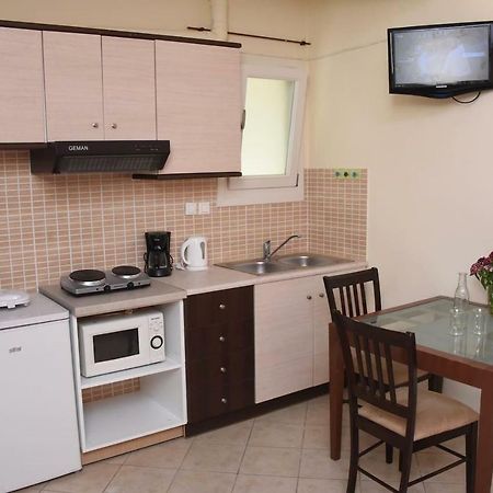 Little Yard Studios & Apartments #5 Budget Studio Naxos City Екстер'єр фото