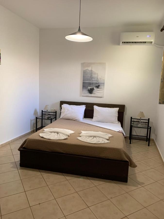 Little Yard Studios & Apartments #5 Budget Studio Naxos City Екстер'єр фото
