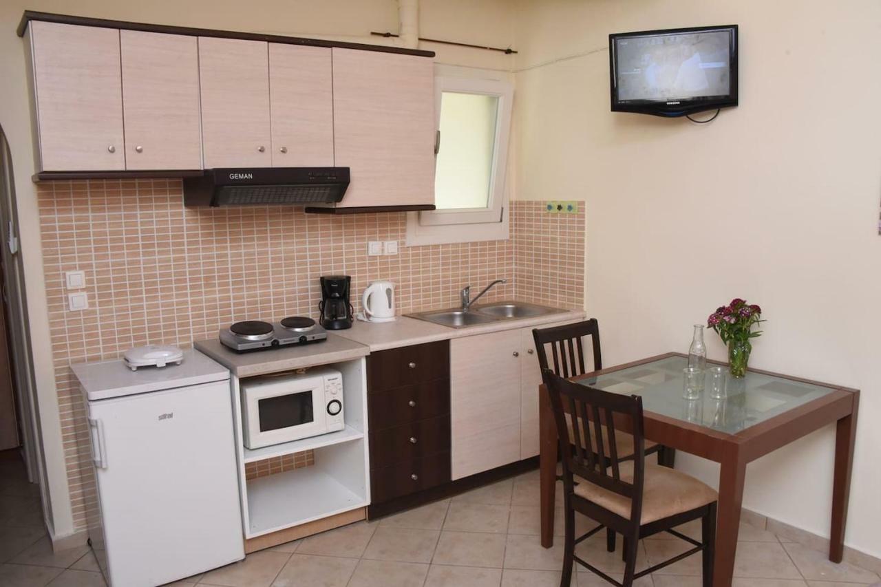 Little Yard Studios & Apartments #5 Budget Studio Naxos City Екстер'єр фото